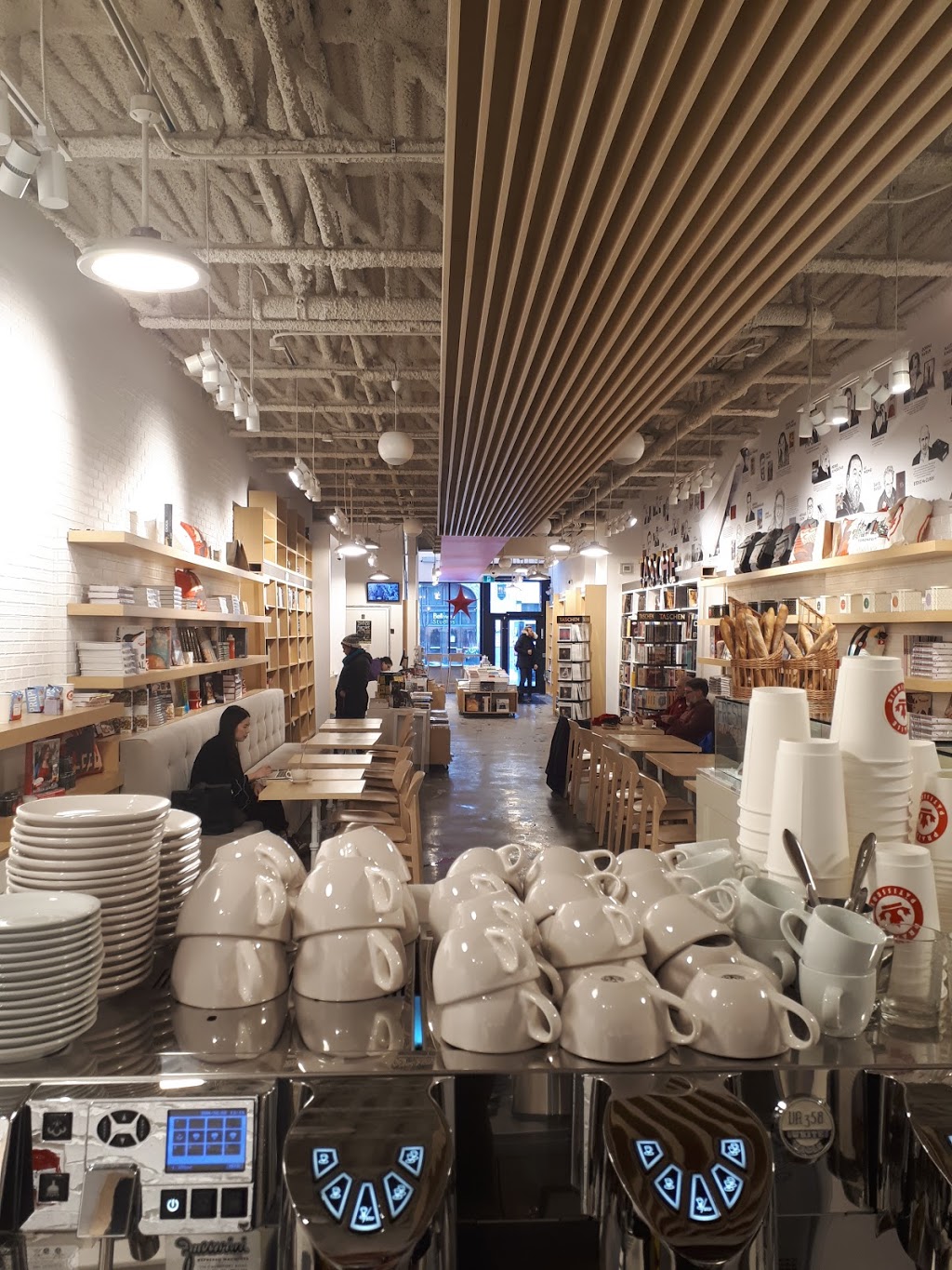 Praise Patisserie | 244 Queen St W, Toronto, ON M5V 1Z7, Canada | Phone: (416) 519-5066