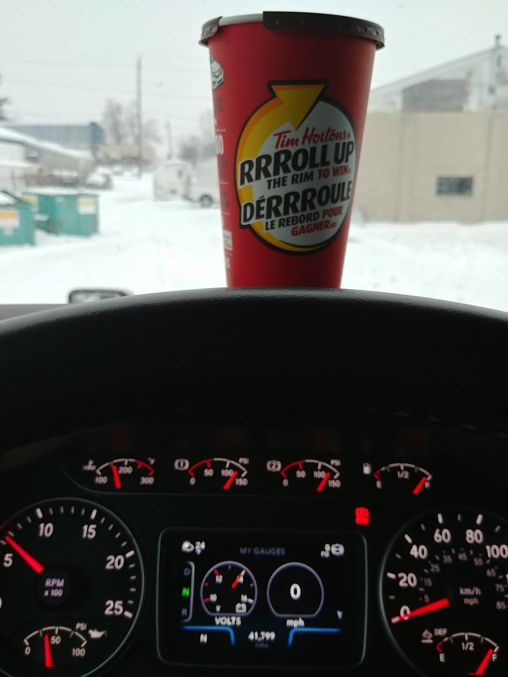 Leamington International Trucks Ltd | 6 Seacliff Drive East, Leamington, ON N8H 2L2, Canada | Phone: (519) 326-3226