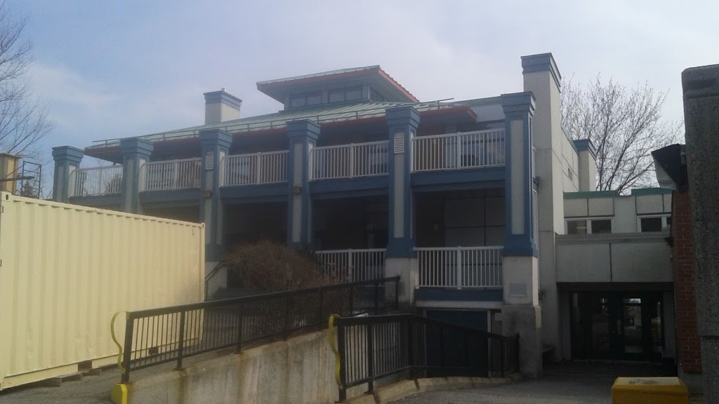 Richelieu-Vanier Community Centre | 300 Des, 300 Pères-Blancs Ave, Ottawa, ON K1L 7L5, Canada | Phone: (613) 560-6030