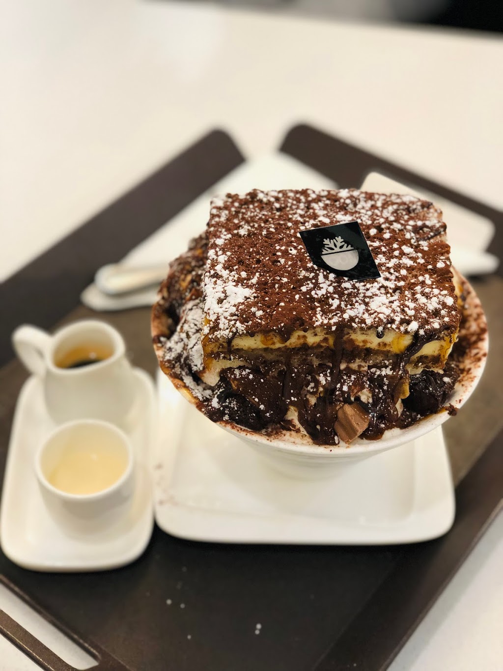 Snow&Moon | 5-1727 Kenaston Blvd, Winnipeg, MB R3Y 1V5, Canada | Phone: (204) 309-0606