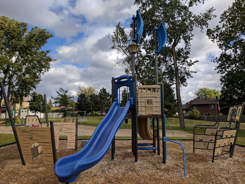 Dorval Park | 95 Chemin Bord-du-Lac, Dorval, QC H9S 5X1, Canada | Phone: (514) 872-0311