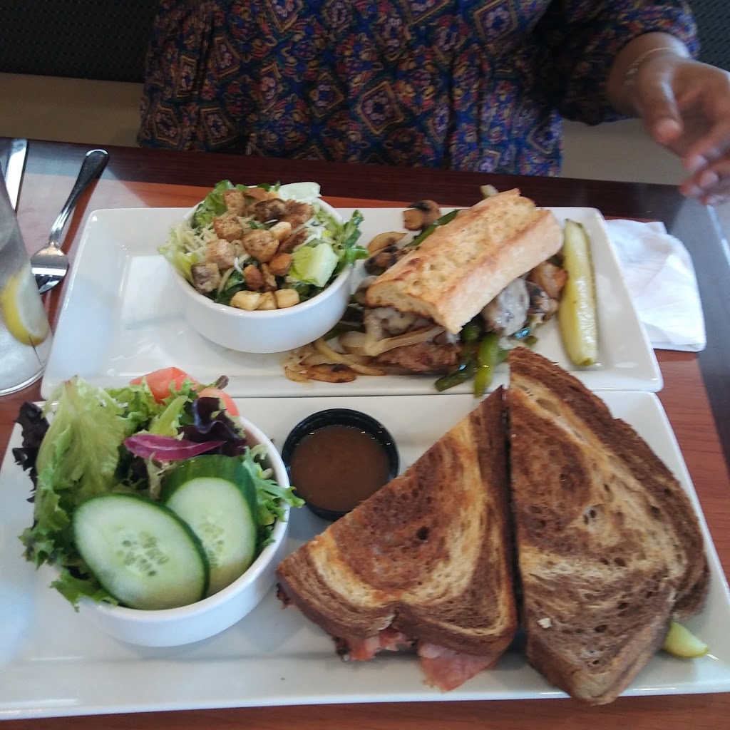 Metcalfe Fare Bar and Grill | 7905 Victoria St, Metcalfe, ON K0A 2P0, Canada | Phone: (613) 821-0444