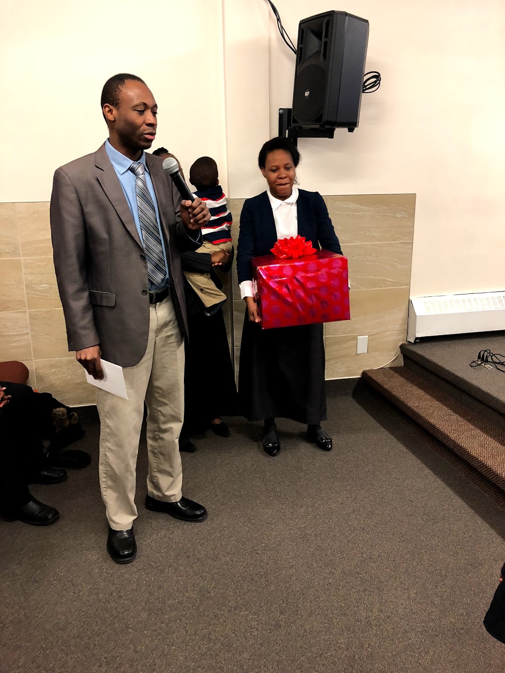 Église Pentecôtiste Unie à Montréal | 8729 Rue Hochelaga, Montréal, QC H1L 2M8, Canada | Phone: (438) 838-0656