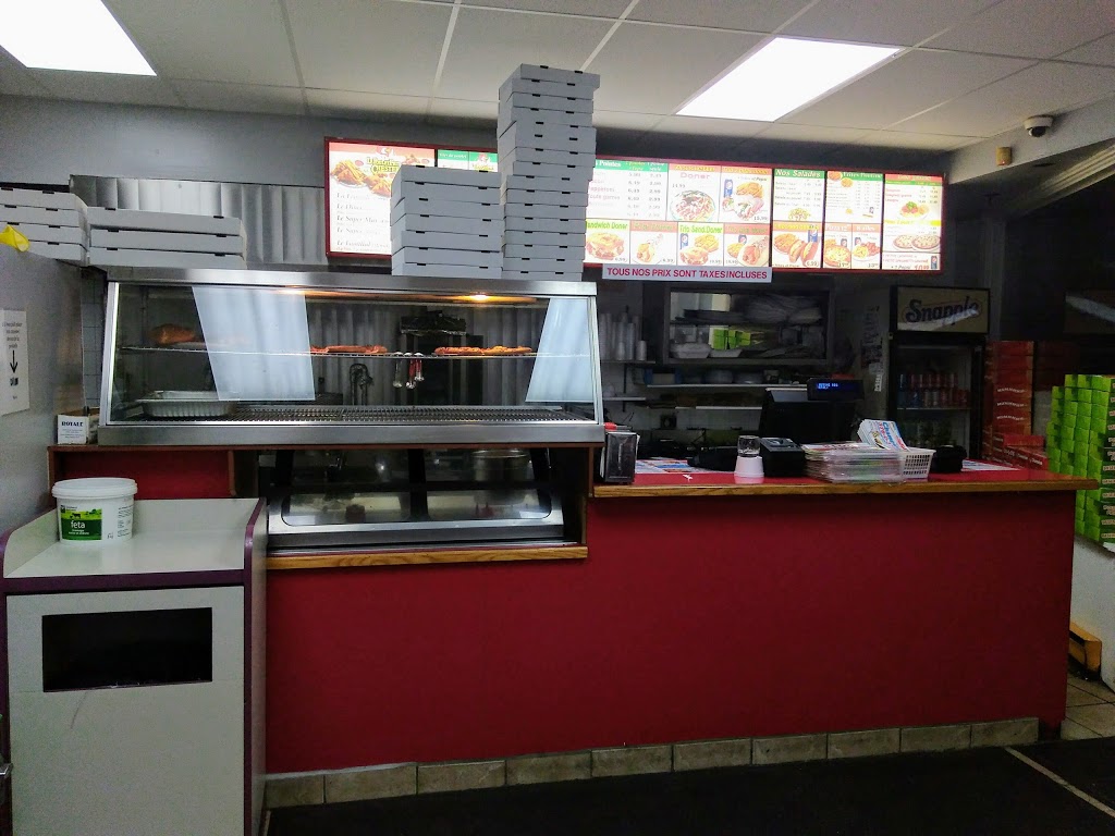 Champion Pizza - Rosemont | 3571 Rue Beaubien E, Montréal, QC H1X 1H1, Canada | Phone: (514) 376-0376