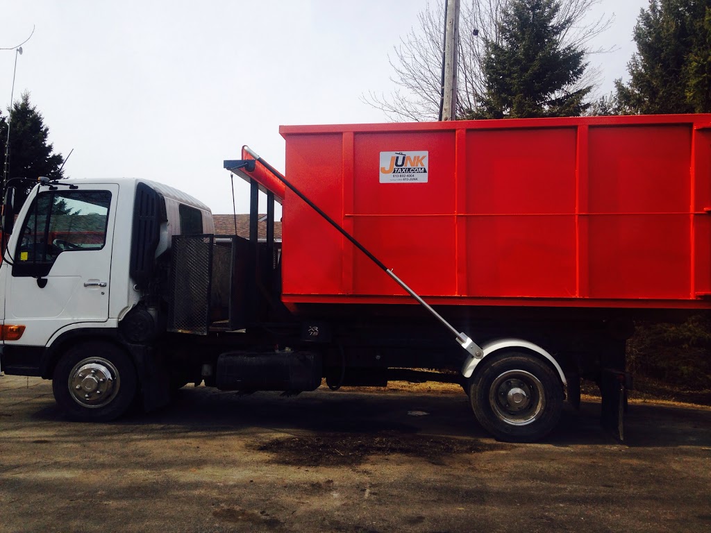 Junk Taxi | 8406 County Rd 21, North Augusta, ON K0G 1R0, Canada | Phone: (613) 802-4004
