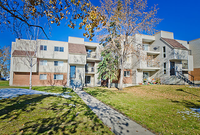 Cedar Ridge Apartments | 135 Lynnview Rd SE, Calgary, AB T2C 2G6, Canada | Phone: (403) 279-8681