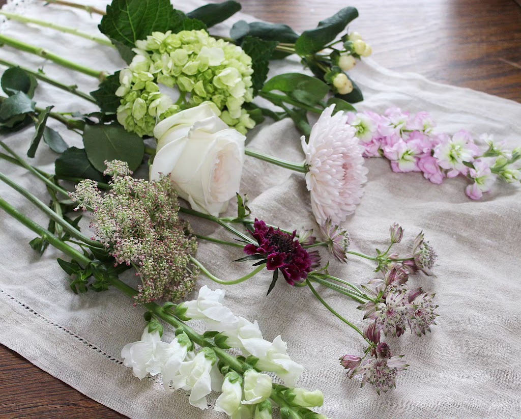 Fernhill Floral & Design Co. | 10810 Fernhill Dr, Denfield, ON N0M 1P0, Canada | Phone: (519) 639-4227