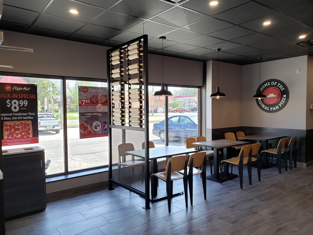 Pizza Hut | 95 Queensway West Unit 1, Simcoe, ON N3Y 2M8, Canada | Phone: (519) 426-0000