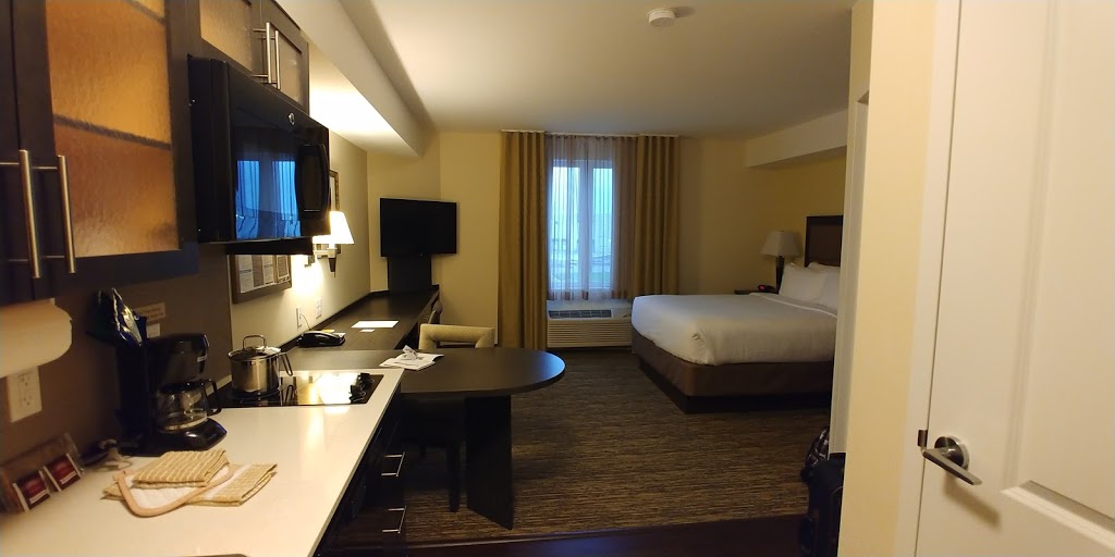 Park Inn by Radisson, Calgary Airport North, AB | 27 Freeport Cres NE, Calgary, AB T3J 0T4, Canada | Phone: (403) 455-3774