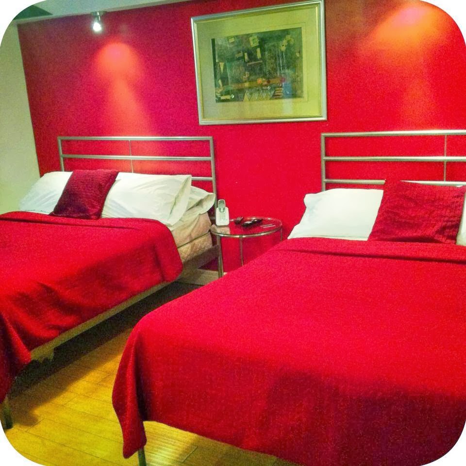 Celebrities Hotel | 1095 Rue Saint-Denis, Montréal, QC H2X 3J3, Canada | Phone: (514) 849-9688