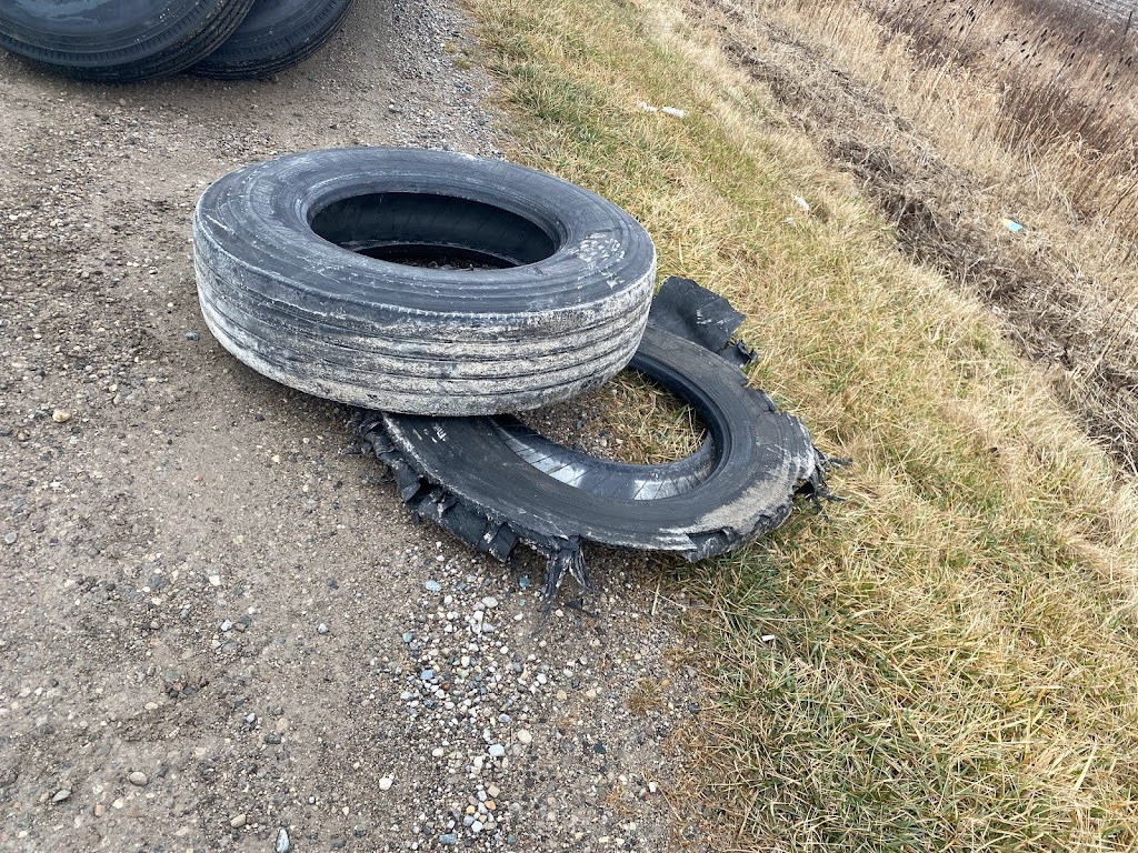 T J truck&trailer tire service | 485037 Sweaburg Rd, Woodstock, ON N4S 7V6, Canada | Phone: (647) 542-4000