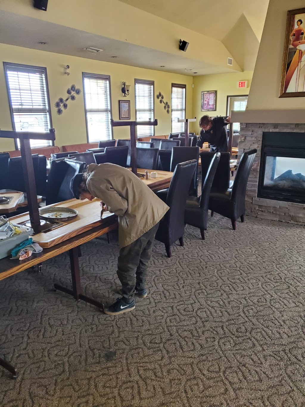 Old Iron Horse Restaurant & Lounge | 6000 48 Ave #1, Ponoka, AB T4J 1K2, Canada | Phone: (403) 783-4766