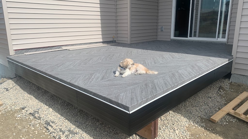 Edmonton Vinyl Decking | 4252 Chichak Cl SW, Edmonton, AB T6W 4B4, Canada | Phone: (780) 860-7788