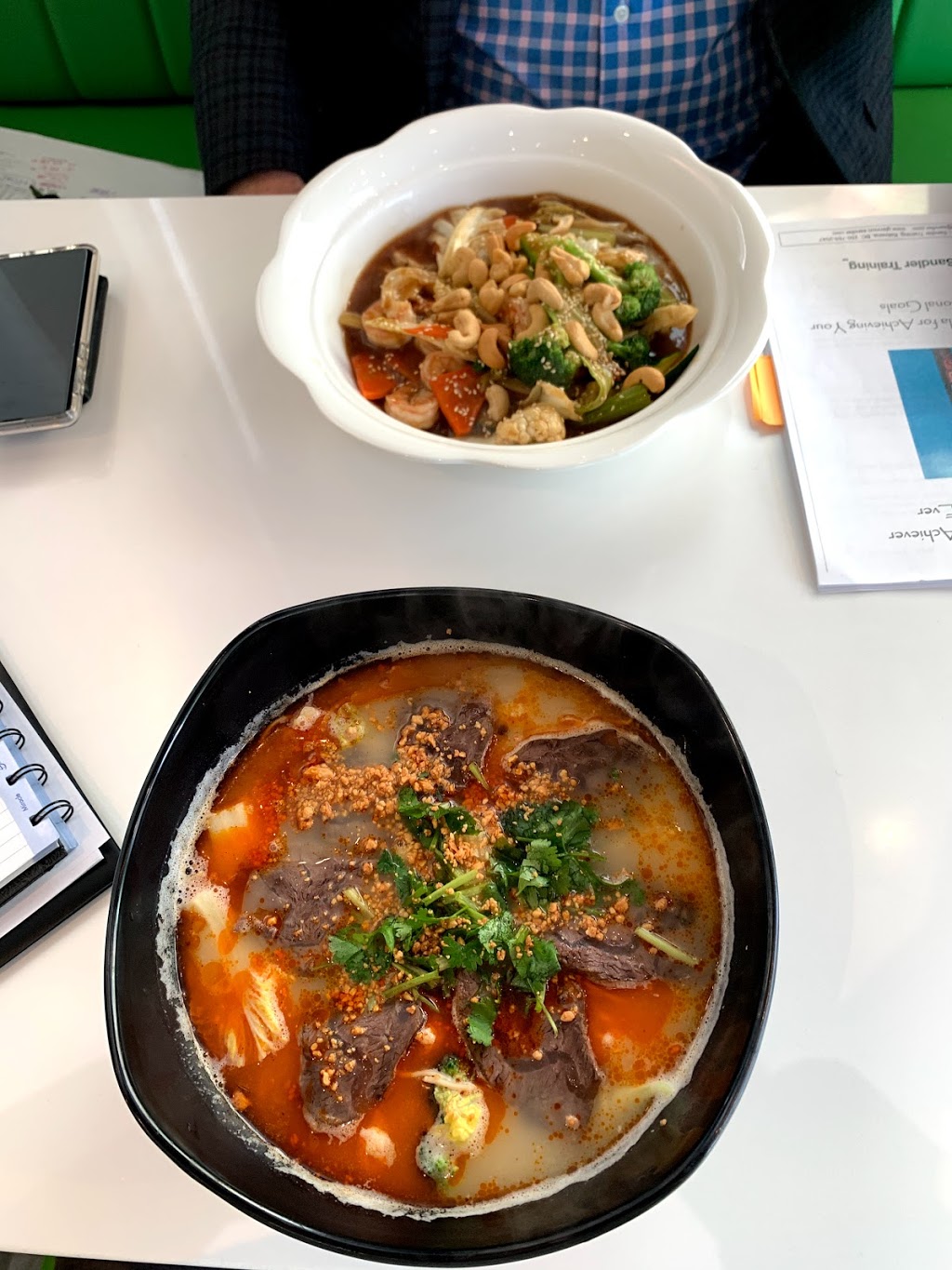 Xing Yun Asian Restaurant | 5507 Airport Way #110, Kelowna, BC V1V 2Z2, Canada | Phone: (250) 762-5532