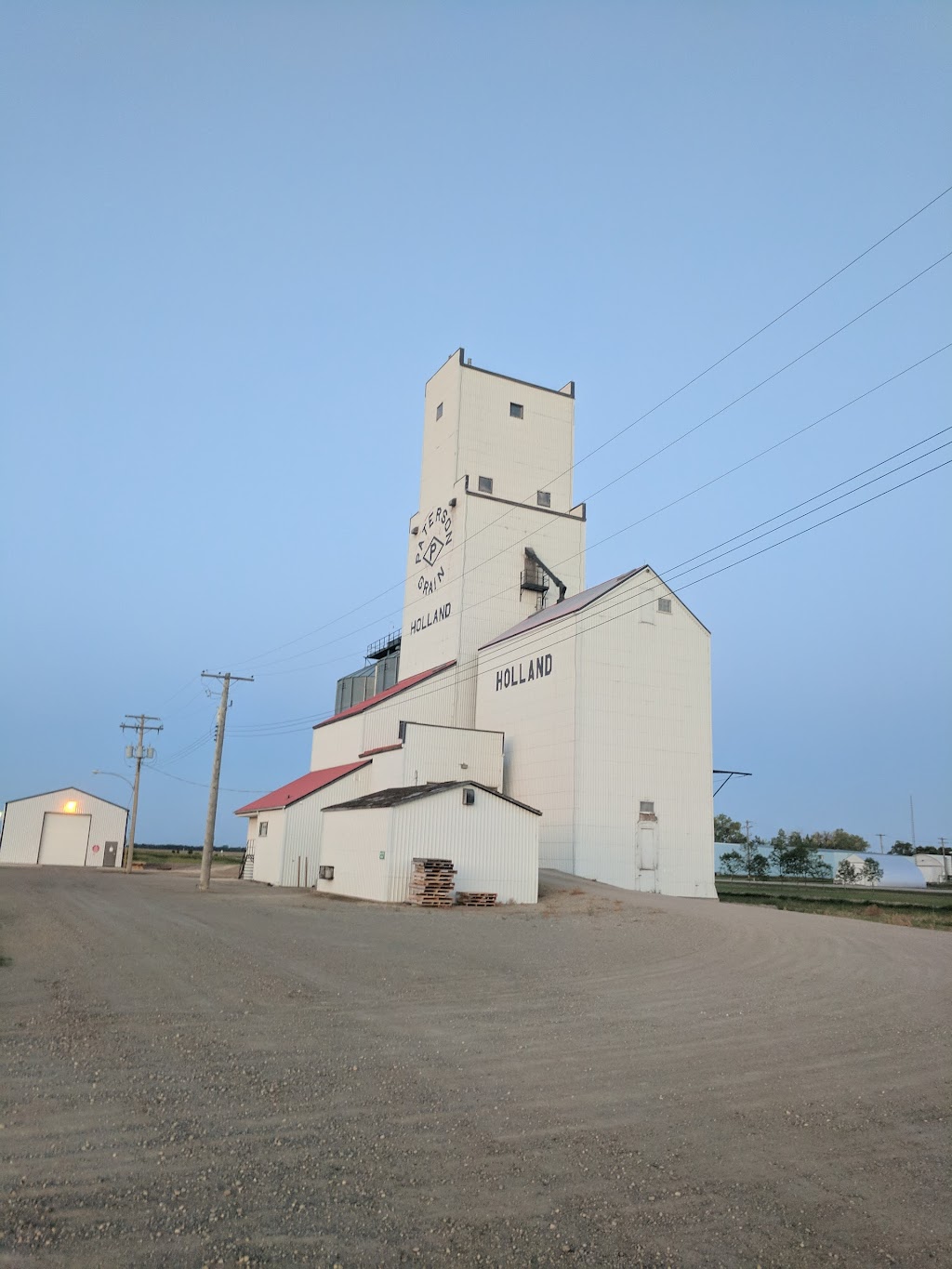 Paterson Grain | 98 N S Railway Ave, Holland, MB R0G 0X0, Canada | Phone: (204) 526-2240