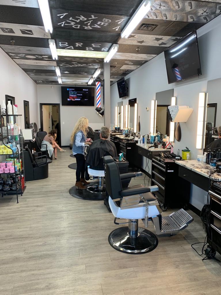GOLDEN BLADE BARBER SHOP | 2525 Woodview Dr SW #308, Calgary, AB T2W 3Y1, Canada | Phone: (403) 281-1299