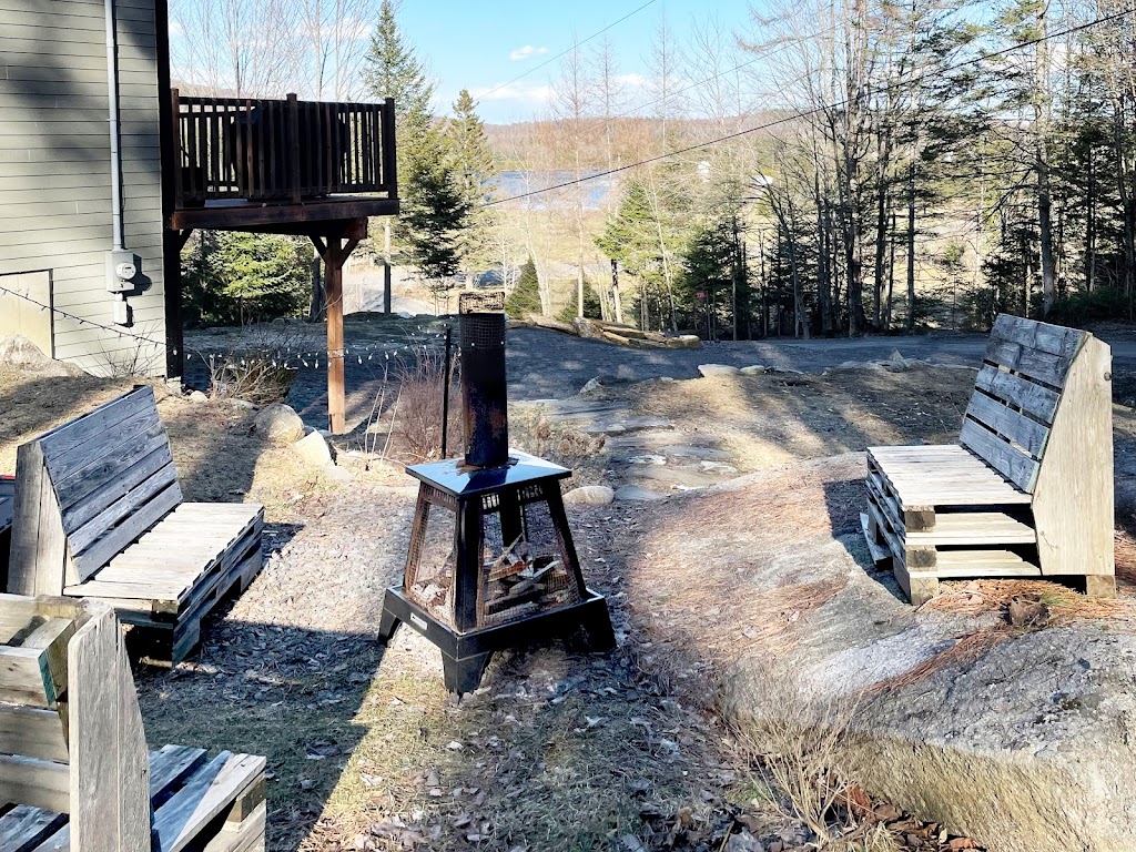 Chalet - Vue du Lac | Chem. de la Vue du Lac, Coaticook, QC J1A 2S4, Canada | Phone: (514) 894-0901