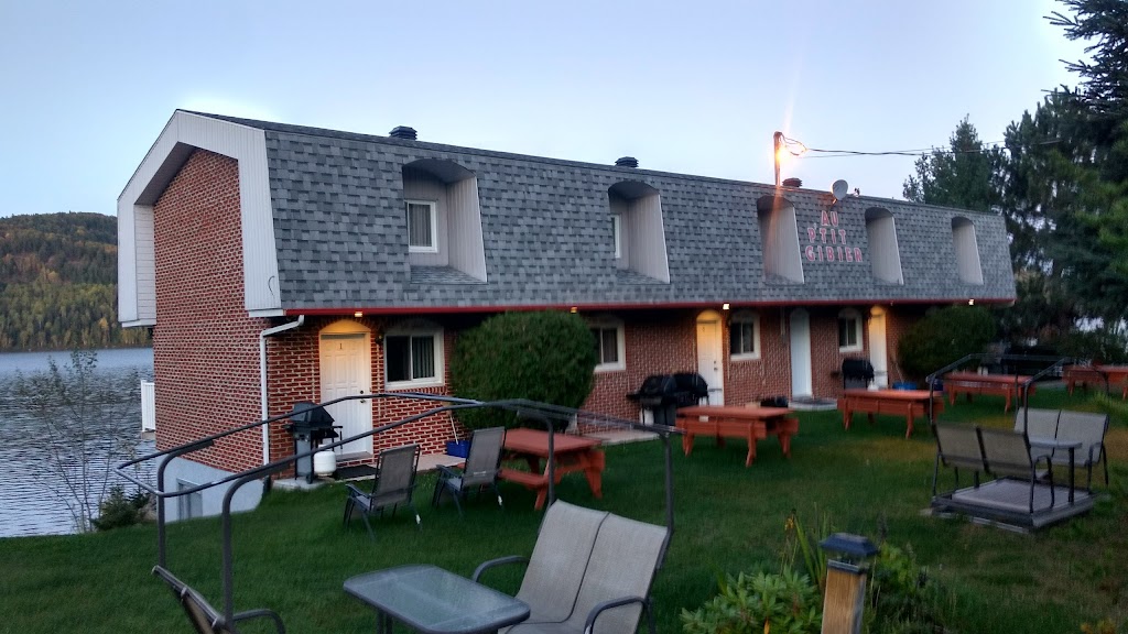 Au Ptit Gibier | 7920 Chem. du Lac-Kaiagamac, Saint-Michel-des-Saints, QC J0K 3B0, Canada | Phone: (877) 833-6714