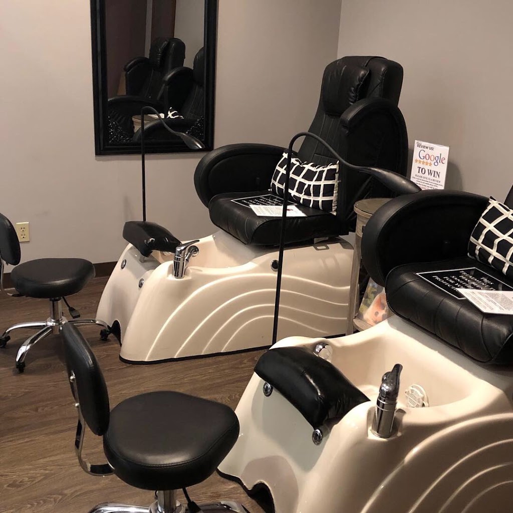 City Looks Salon, Spa & Wig Centre | 11-3900 Grant Ave, Winnipeg, MB R3R 3C2, Canada | Phone: (204) 896-3177