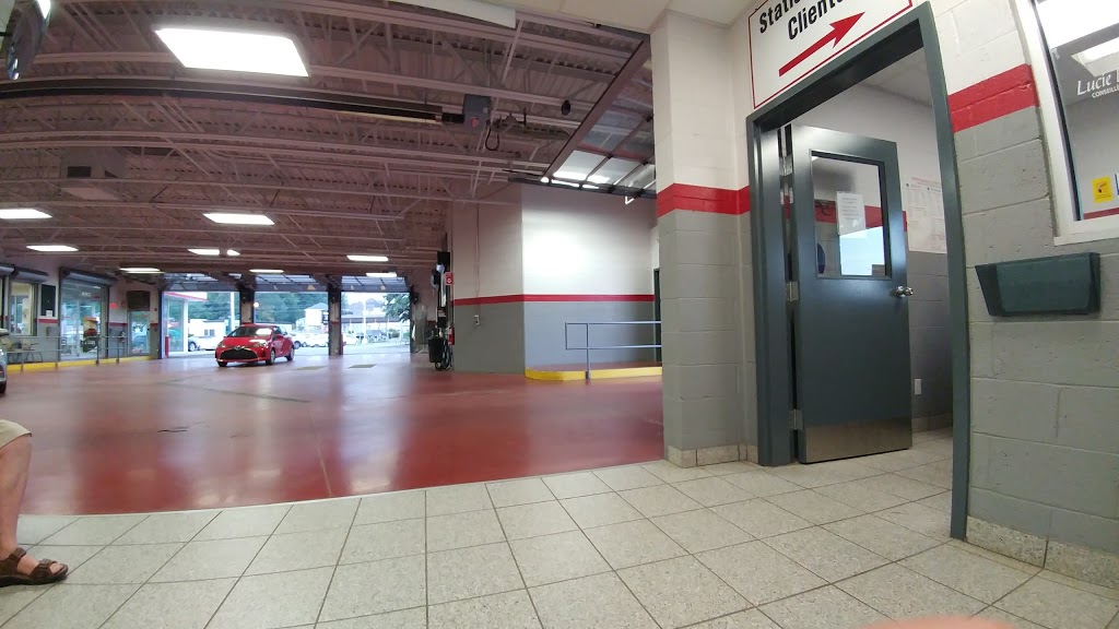 Automobiles Léveillé Toyota | 1369 Montée Masson, Terrebonne, QC J6W 6A6, Canada | Phone: (450) 471-4117