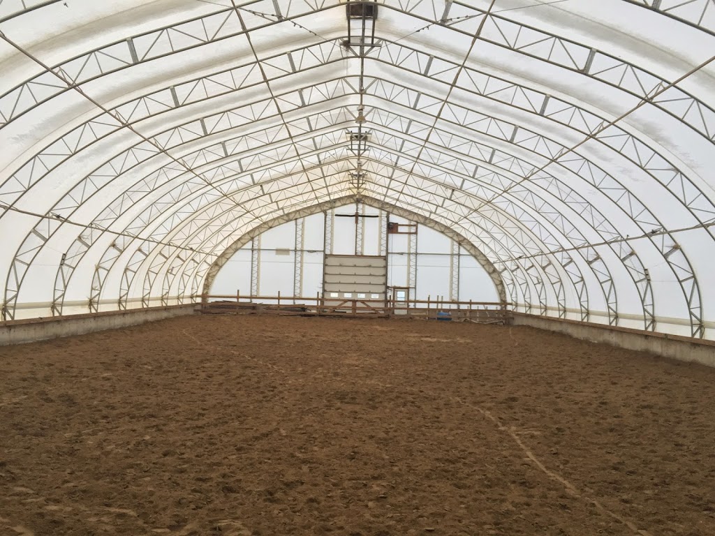 Center Equestrian La Misenselle | 325 Chemin du Ruisseau-des-Noyers, Saint-Jean-sur-Richelieu, QC J2Y 1J2, Canada | Phone: (450) 347-0172