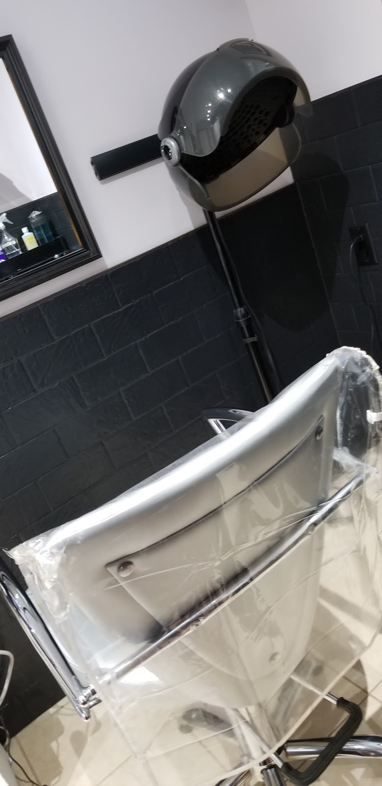 Salon REDBRIQ | 141 Light Dr, Cambridge, ON N1T 1P7, Canada | Phone: (519) 222-5223