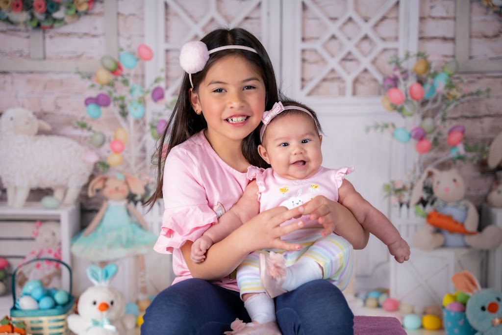 V Photography | McPherson Ct, Central Elgin, ON N5P 0E6, Canada | Phone: (647) 561-4231