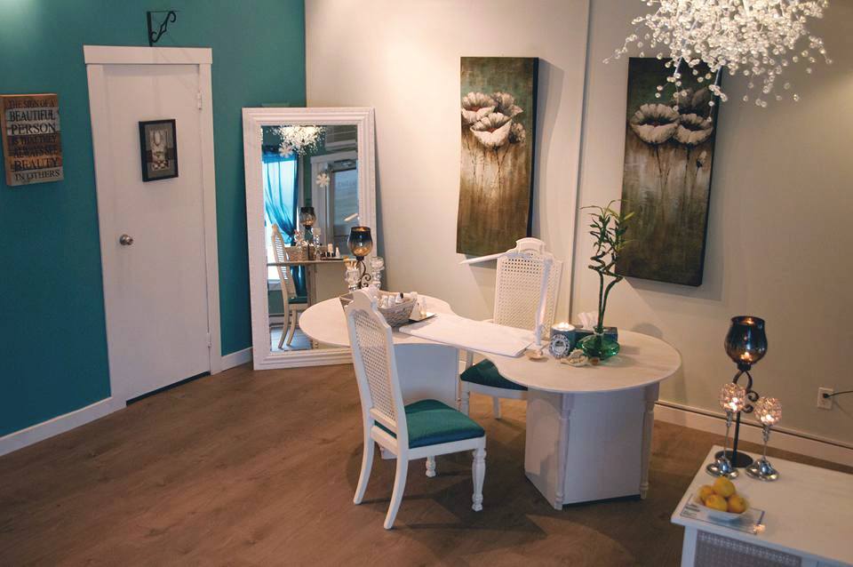 Dellas Esthetics - Spa of Natural Beauty | 1008 8 Ave #7, Invermere, BC V0A 1K0, Canada | Phone: (250) 688-0045