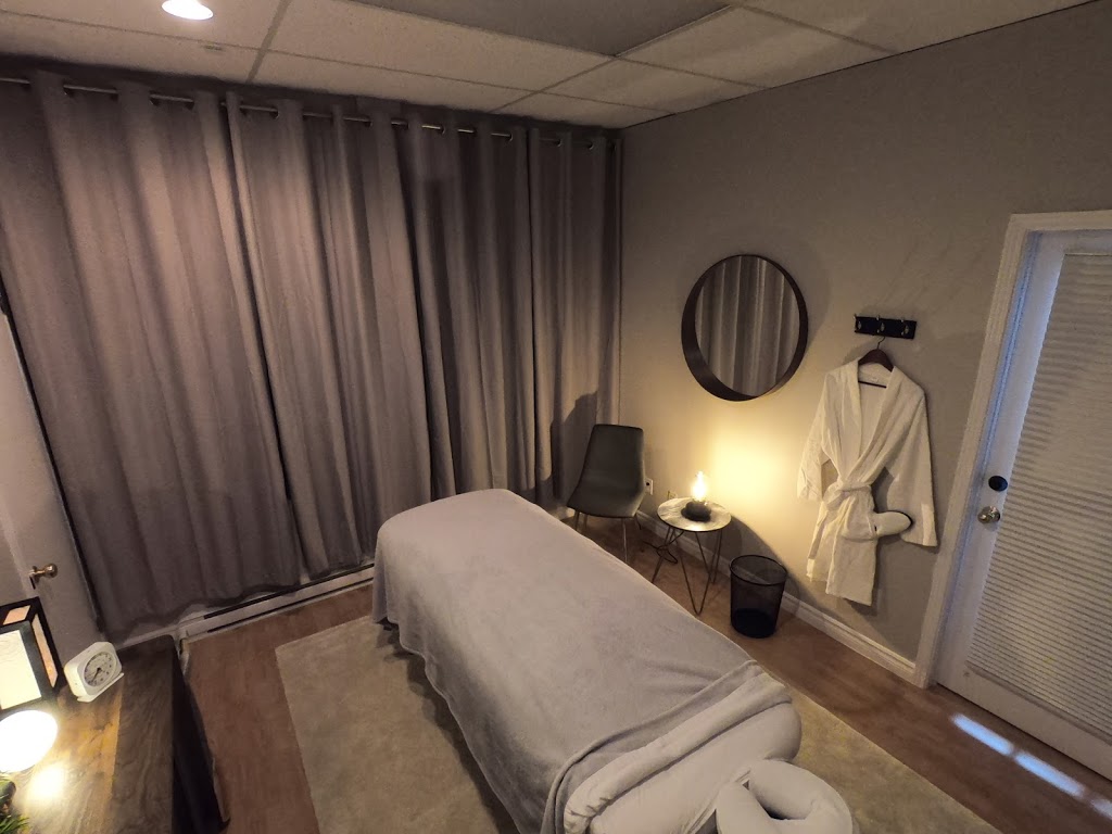 Isabelle Boucher, Massothérapeute agréée | Massage Therapist | 733 Boulevard Saint-Joseph Suite 410, Gatineau, QC J8Y 4B6, Canada | Phone: (613) 298-4097
