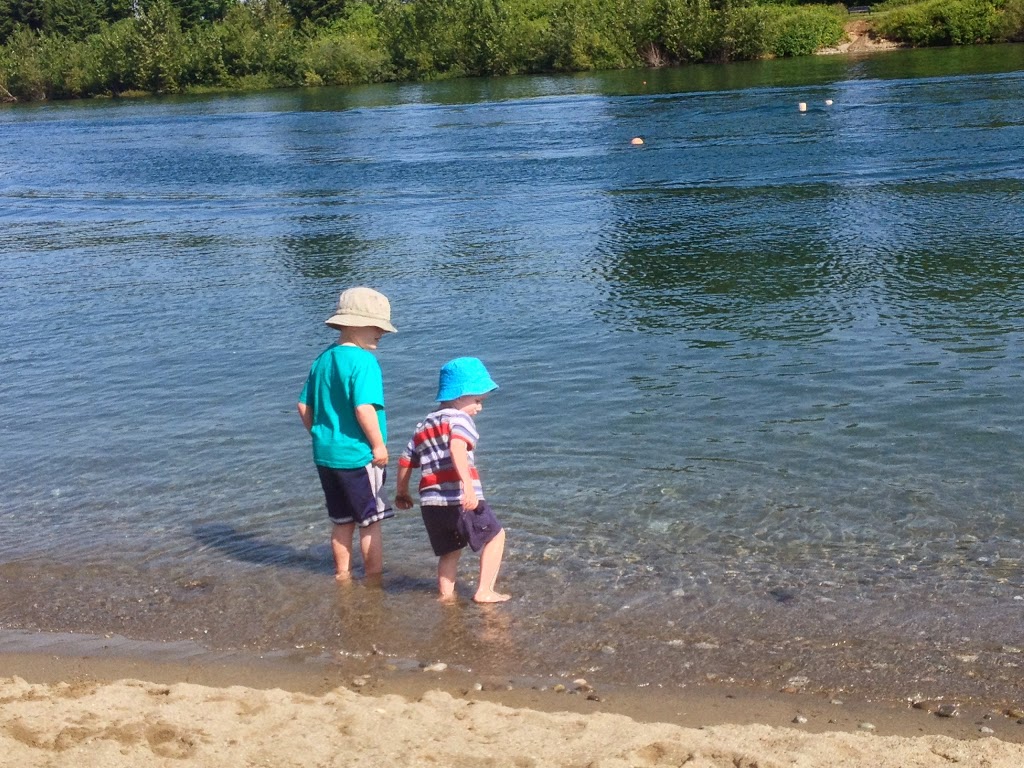 Albert Dyck Park | Walmsley Ave, Abbotsford, BC V2T 5X2, Canada | Phone: (604) 853-2281