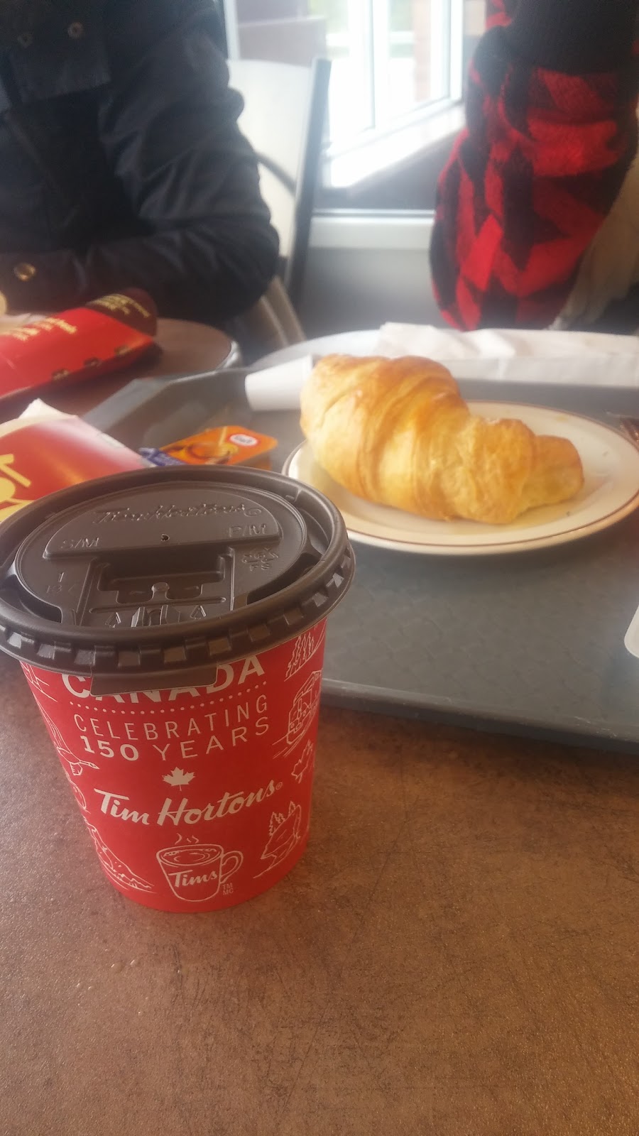 Tim Hortons | 2340 Chemin des Patriotes, Richelieu, QC J3L 6M7, Canada | Phone: (450) 658-4949