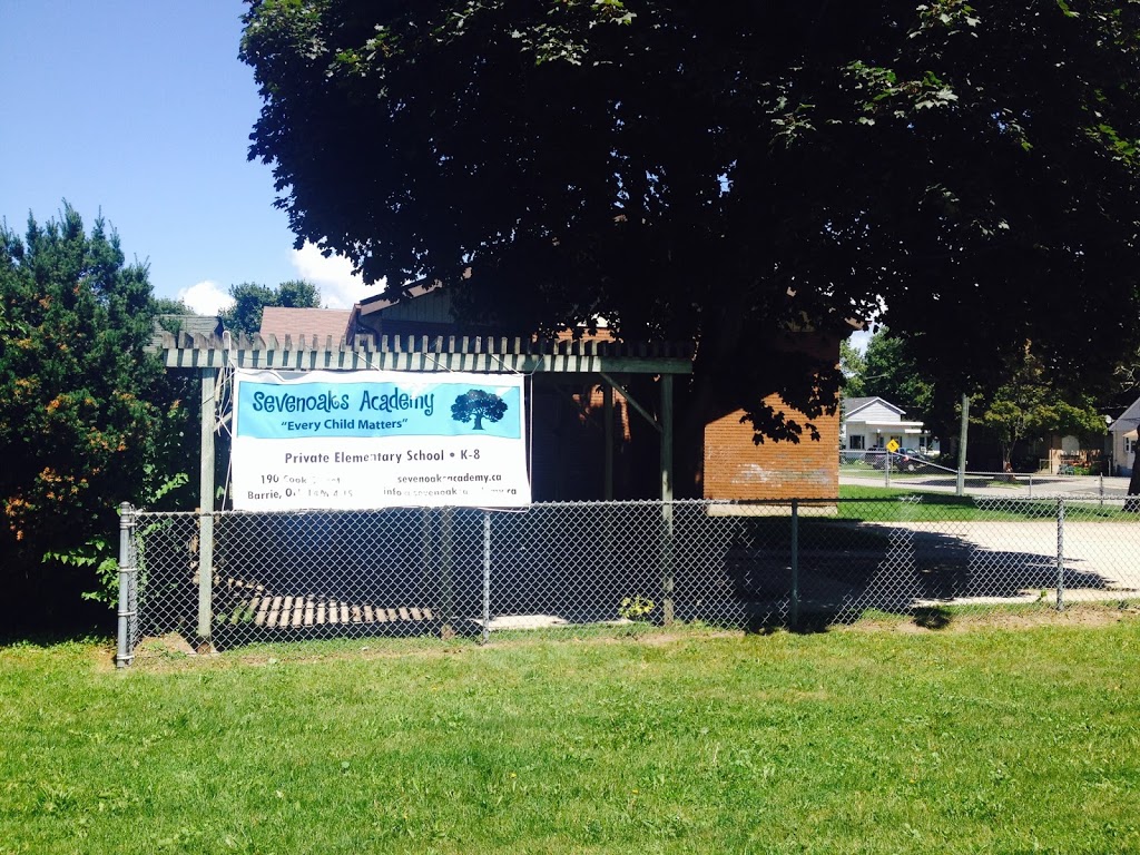 Sevenoaks Academy | 190 Cook St, Barrie, ON L4M 4H5, Canada | Phone: (705) 722-0397