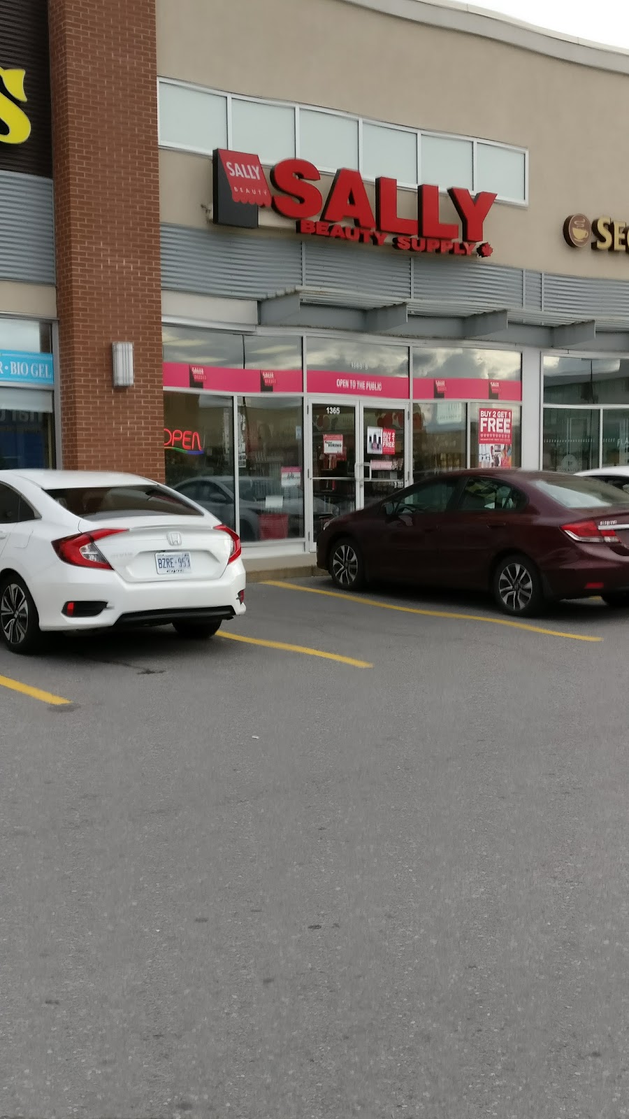Sally Beauty | 1365 Baseline Rd #5, Ottawa, ON K2C 3G1, Canada | Phone: (613) 225-6184