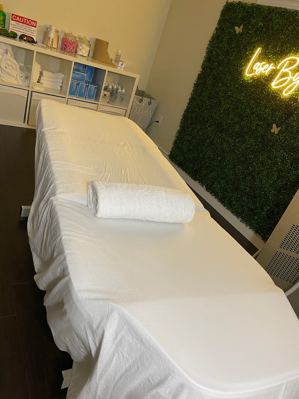 Laser by Gigi | 21 Banks St, Brantford, ON N3T 0H7, Canada | Phone: (647) 539-4880