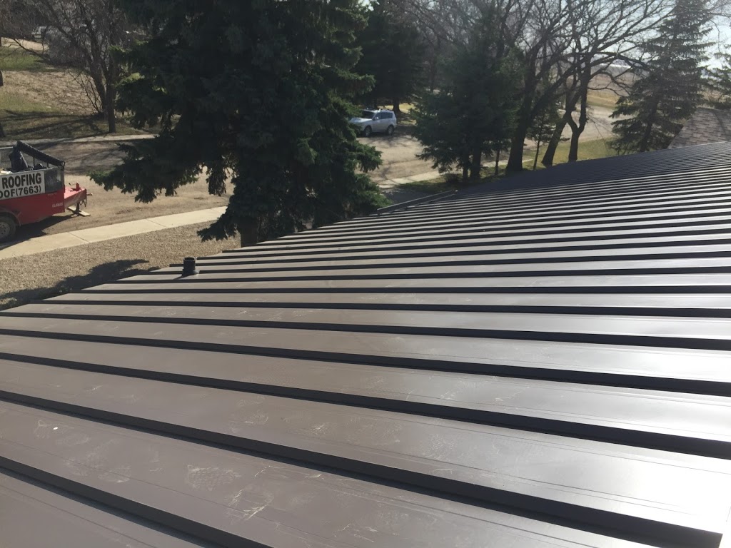 Advanced Roofing Ltd. | 950 Fairford St W, Moose Jaw, SK S6H 1W7, Canada | Phone: (306) 972-7663