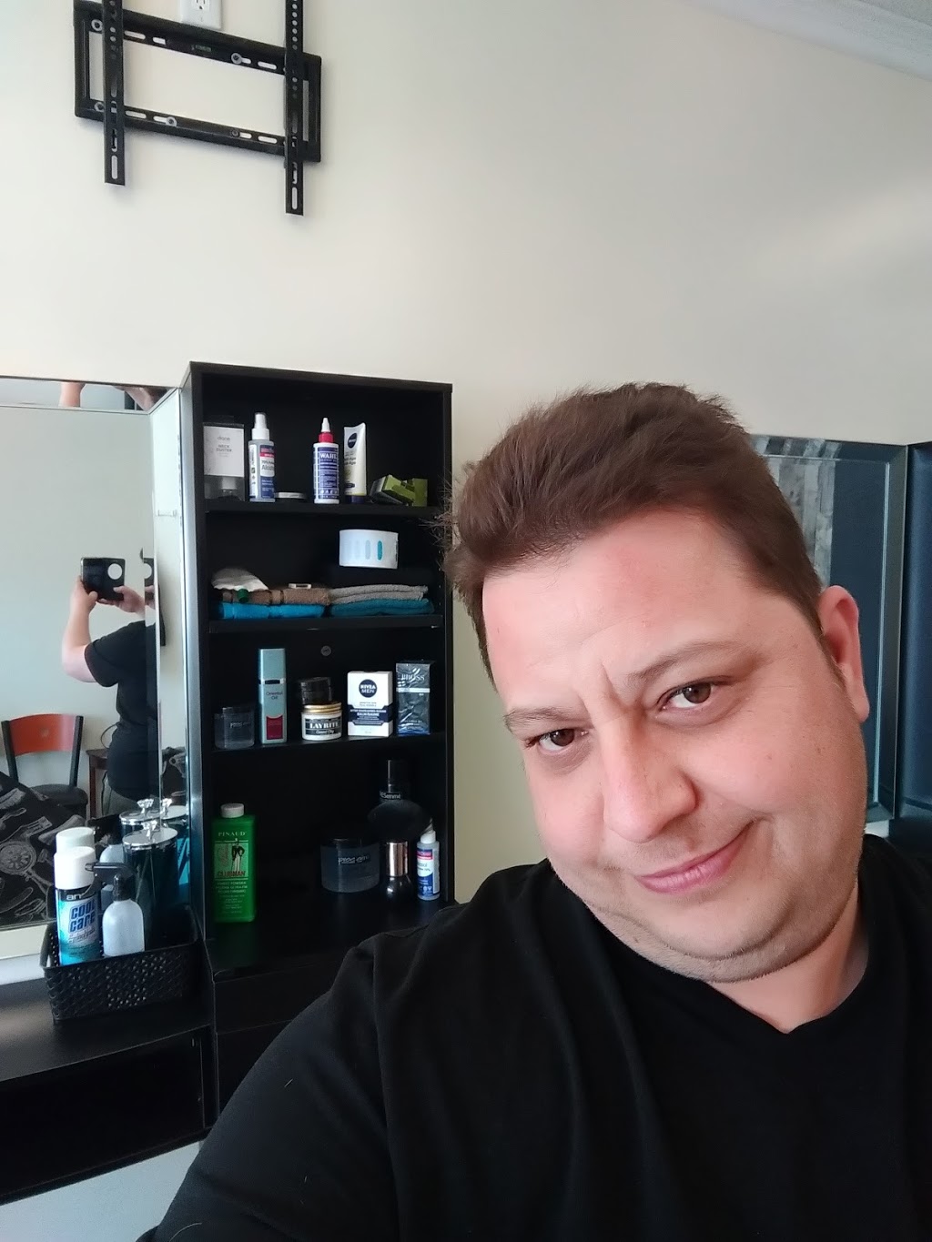 Wissam barber shop | 474 Albert St, Waterloo, ON N2L 3V4, Canada | Phone: (519) 998-3007