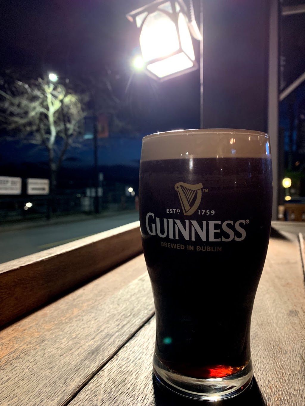 Dew Drop Inn | 15065 Marine Dr, White Rock, BC V4B 1C5, Canada | Phone: (604) 385-2008