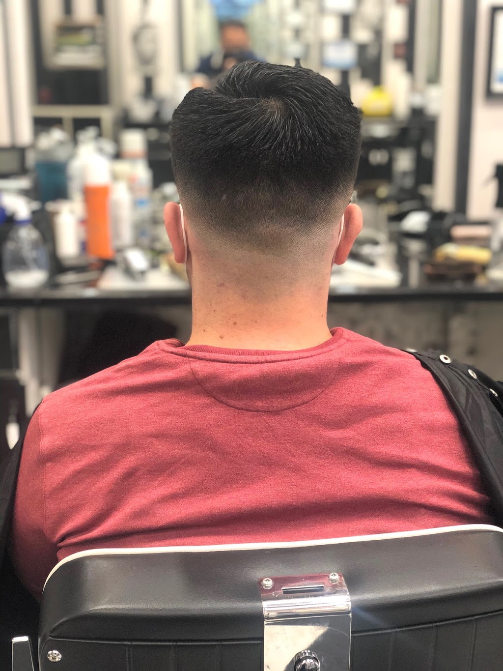 Black & White Barbers | 55 Wyndham St N T30, Guelph, ON N1H 7T8, Canada | Phone: (519) 265-2777