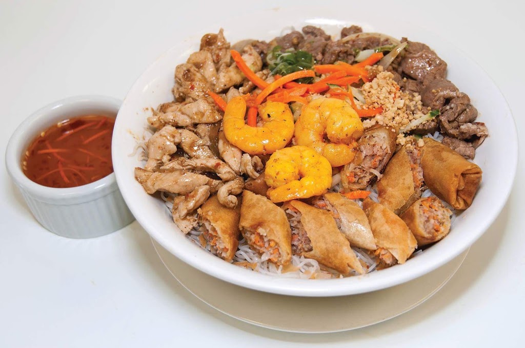 Fuh Station restaurant | 1806 Idylwyld Dr N, Saskatoon, SK S7L 1B5, Canada | Phone: (306) 652-3525