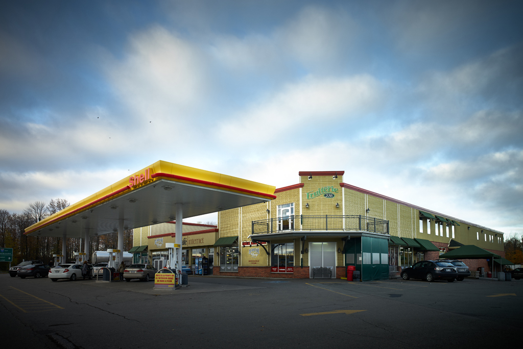 Marché Du Village | 98 QC-235, Ange-Gardien, QC J0E 1E0, Canada | Phone: (450) 293-6115