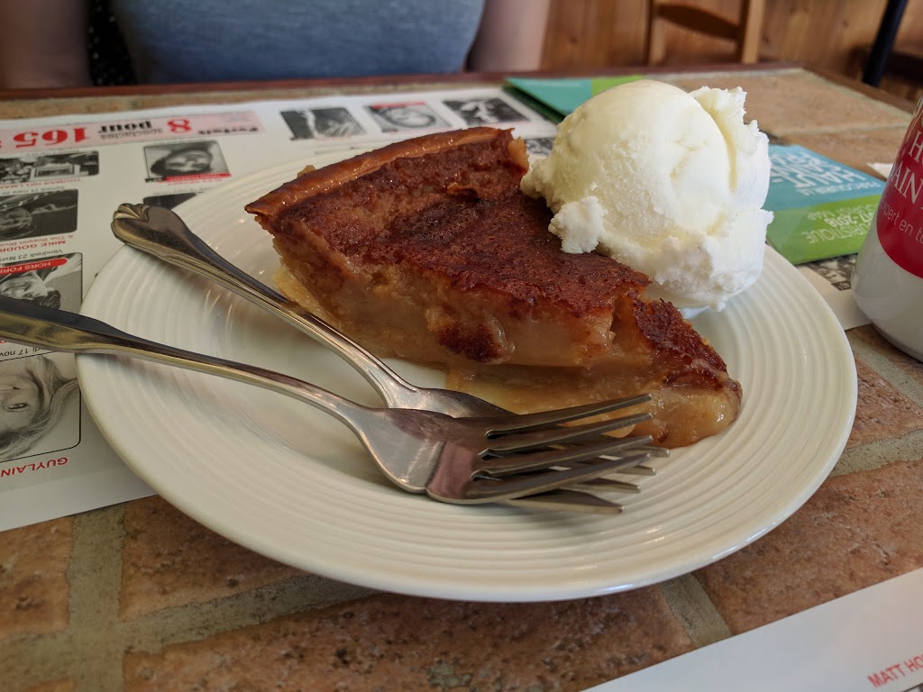 Croissant Chaud (Le) | 28 Rue Main O, Coaticook, QC J1A 1P2, Canada | Phone: (819) 849-3311