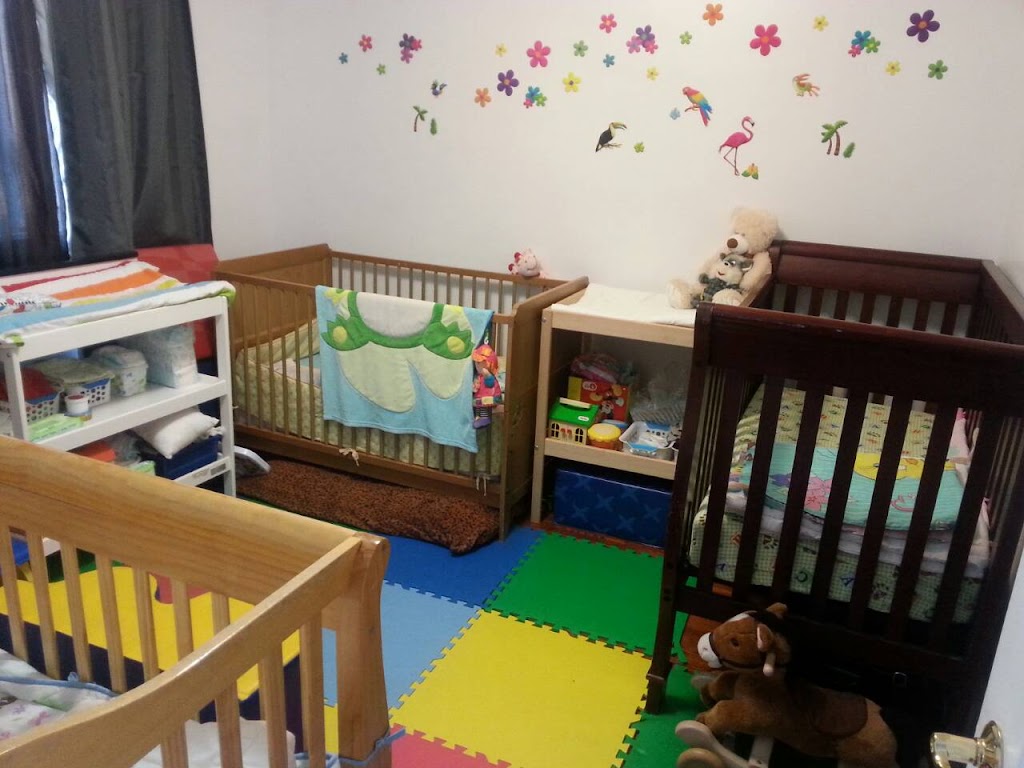 Daycare Montreal | 7488 Chem. Baily, Côte Saint-Luc, QC H4W 1M4, Canada | Phone: (514) 813-3983