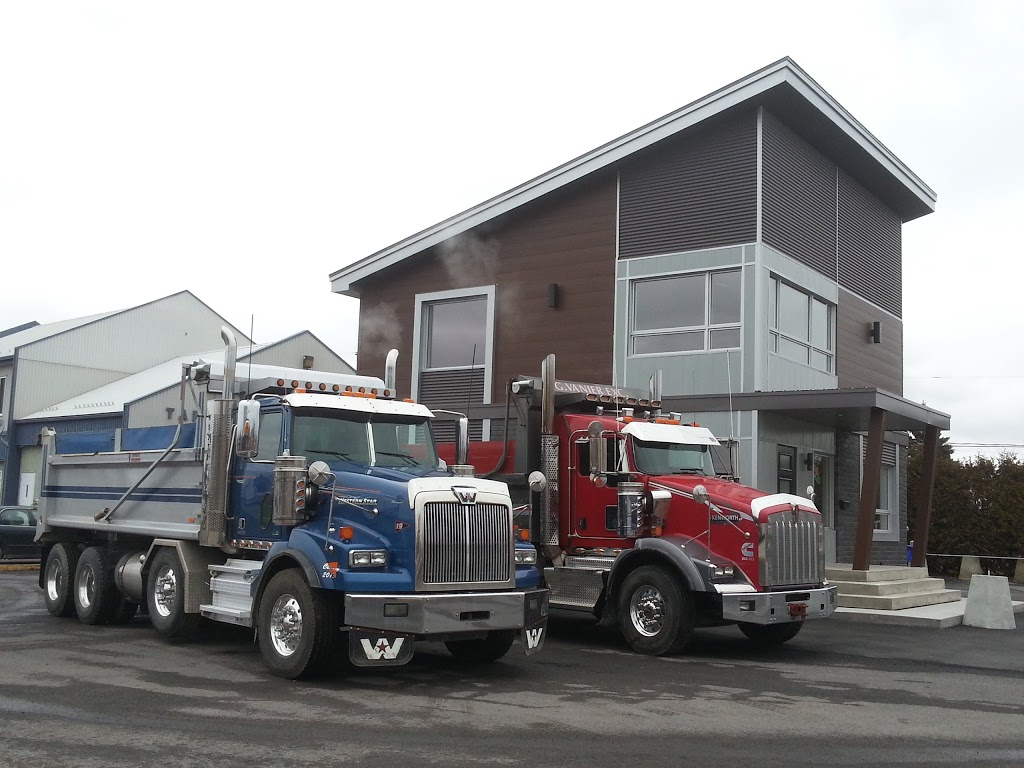 Camions Rouville | 167 QC-112, Saint-Césaire, QC J0L 1T0, Canada | Phone: (450) 469-4781
