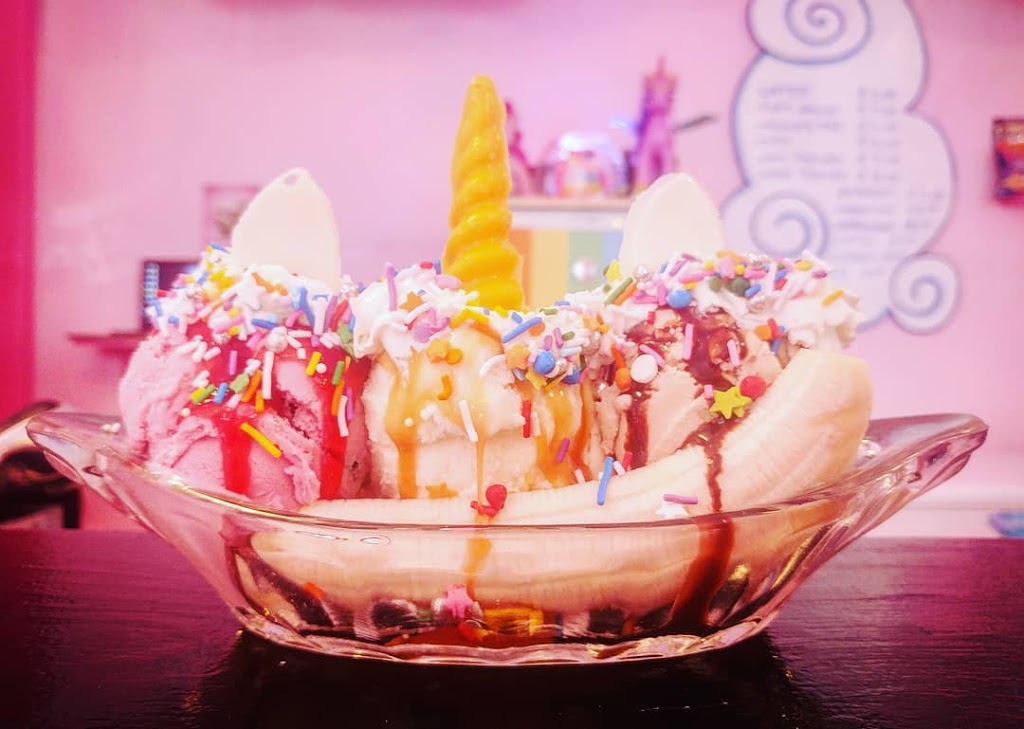 The Magic Ice Cream Shoppe | 25 Elora St S, Harriston, ON N0G 1Z0, Canada | Phone: (519) 604-4935