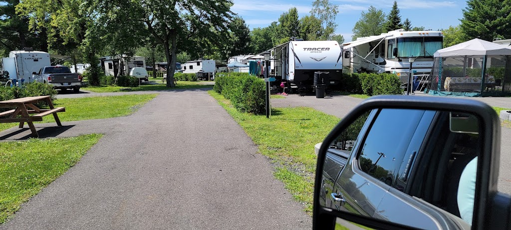 Camping Aztec Granby | 1680 Rue Principale, Granby, QC J2J 0M6, Canada | Phone: (450) 378-9410