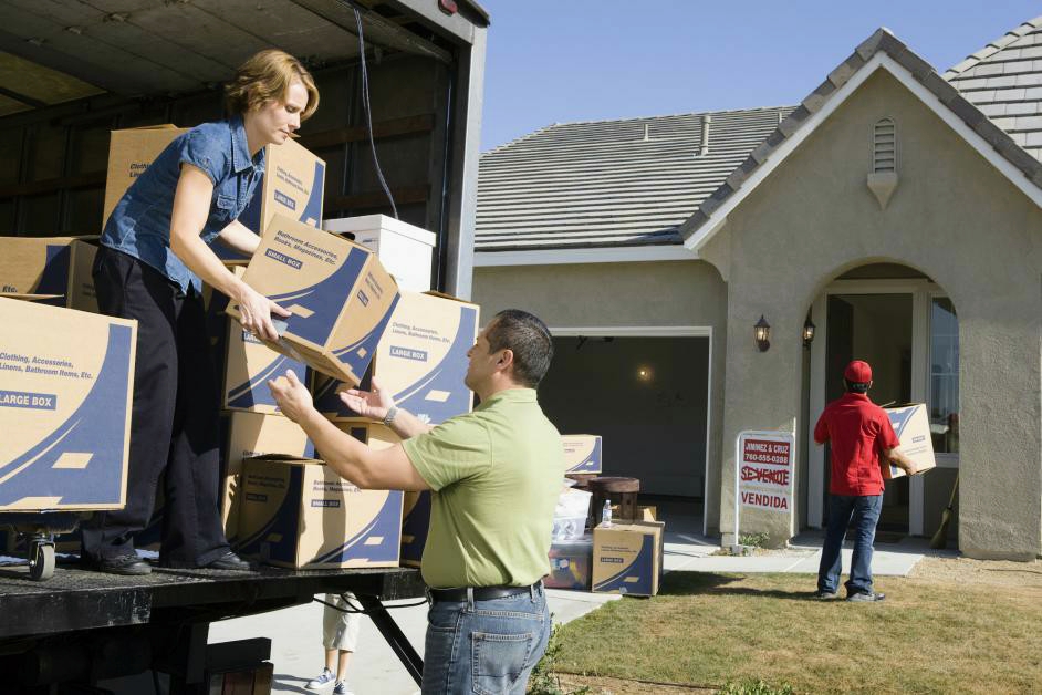 moving company Hamilton Canada | 76 Holmes Ave, Hamilton, ON L8S 2K9, Canada | Phone: (587) 712-0135