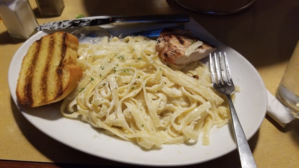 Boston Pizza | 2517 Portage Ave, Winnipeg, MB R3J 0P1, Canada | Phone: (204) 925-4101