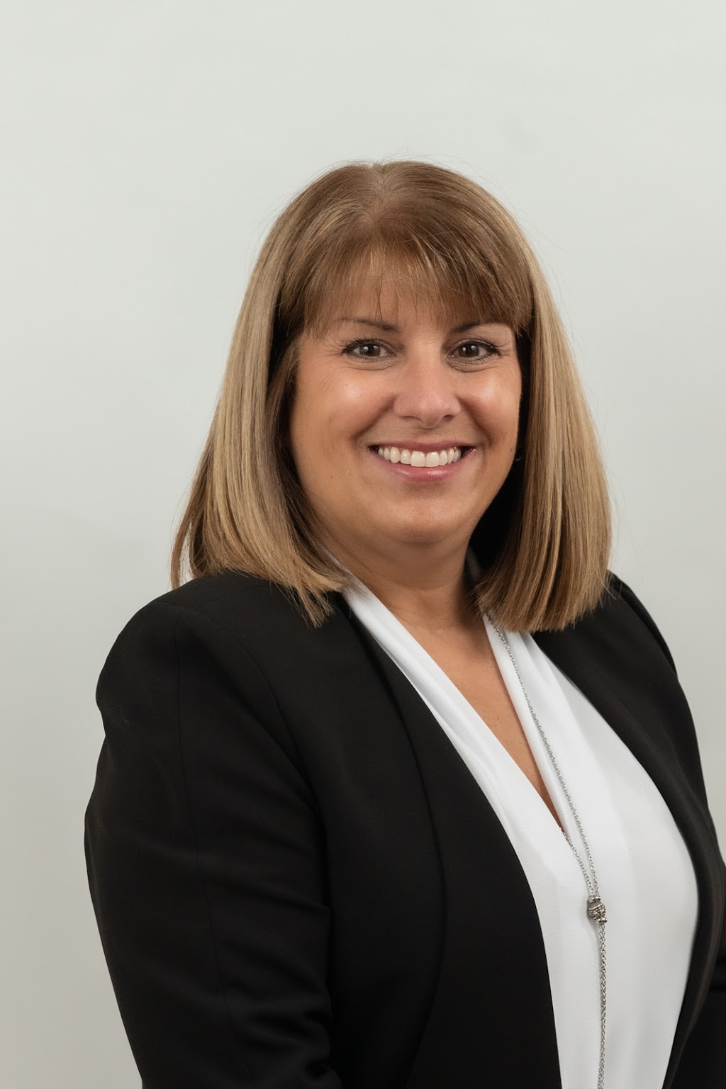 Nicole Giguère | 3001 Rue des Vers-Luisants, Sainte-Adèle, QC J8B 2C9, Canada | Phone: (450) 419-1400