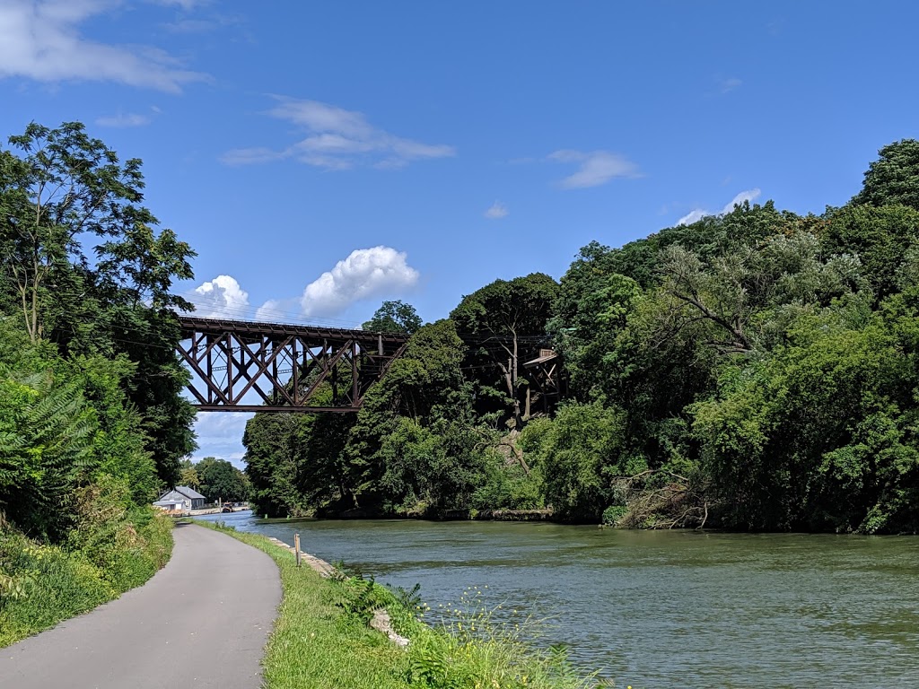Lockport Cave & Underground Boat Ride | 5 Gooding St, Lockport, NY 14094, USA | Phone: (716) 438-0174