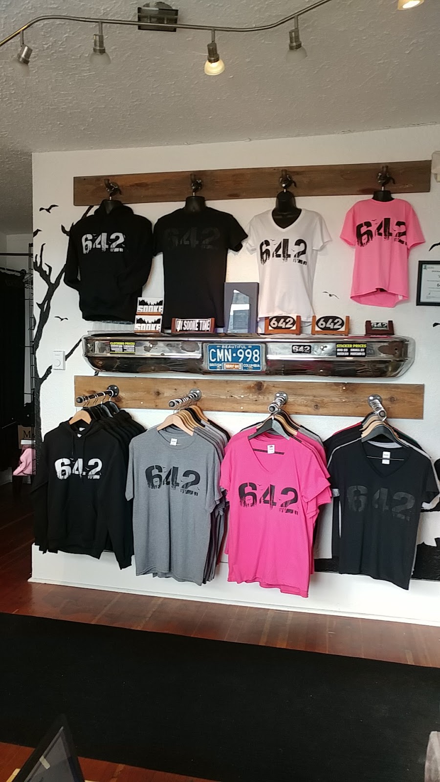 642 Wear | 6596 Sooke Rd #103, Sooke, BC V9Z 0A7, Canada | Phone: (778) 679-9734